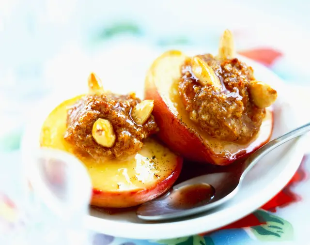 Pêches fourrées et gratinées