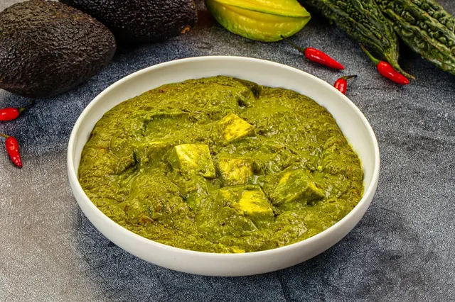 Palak Paneer, curry indien aux épinards et fromage blanc