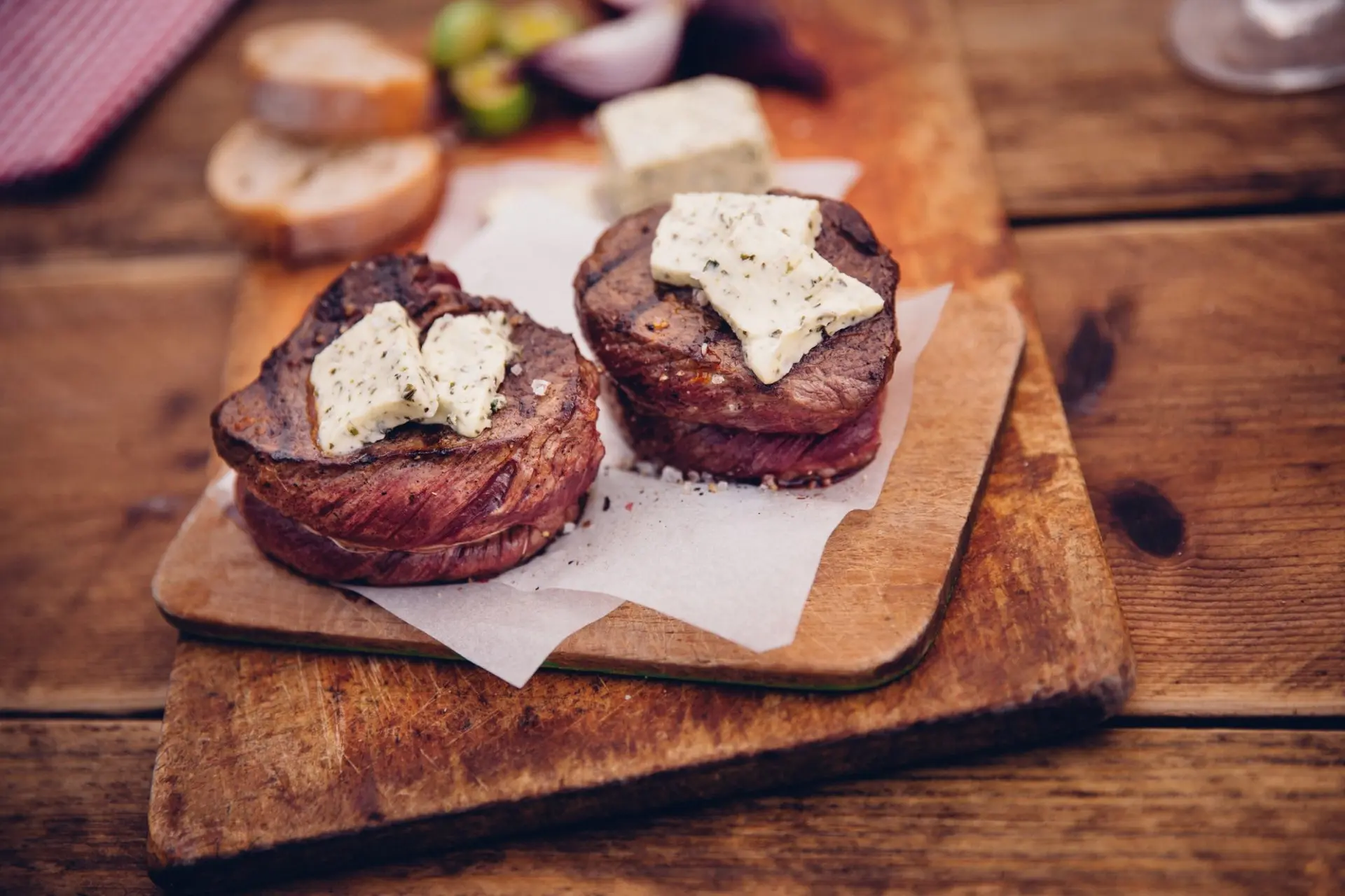 Médaillons de bœuf avec fromage