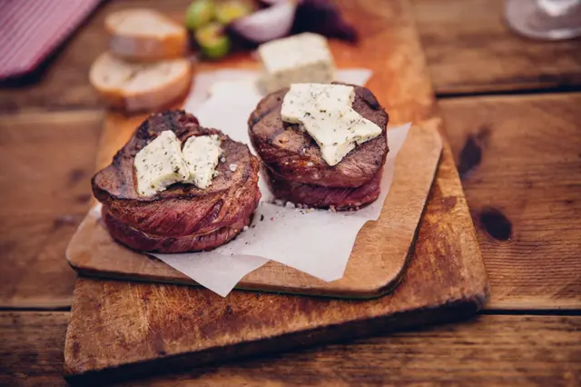Médaillons de bœuf avec fromage