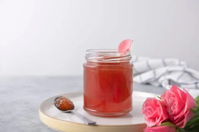 Recette de confiture de pétales de rose facile