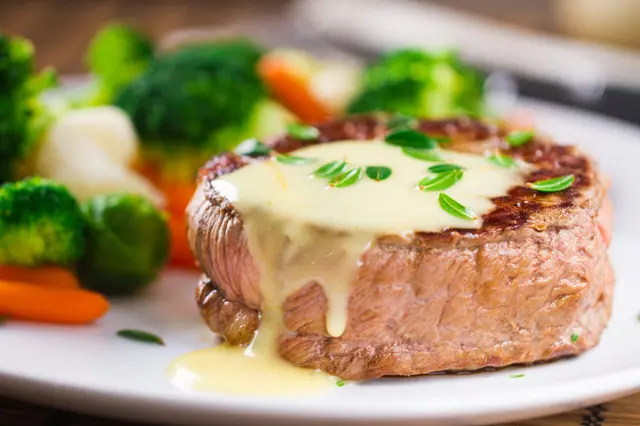 Filet de bœuf à la sauce béarnaise