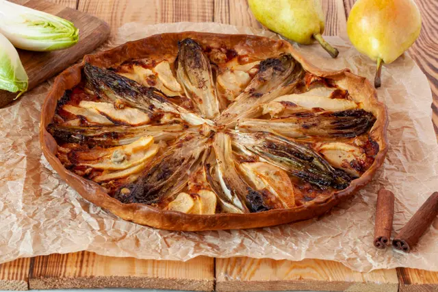 Tarte aux endives, poires et gorgonzola