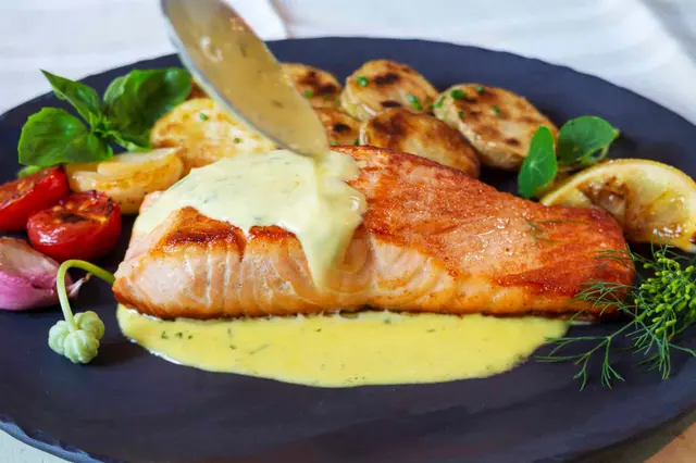 Recette filets de saumon sauce béarnaise maison