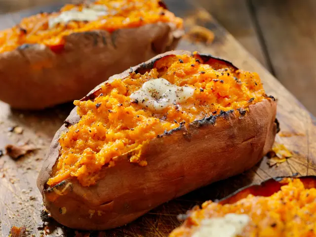 Patates douces farcies au beurre fondu et poivre concassé