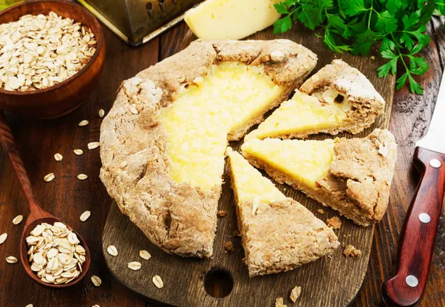 Galette aux flocons d'avoine et au fromage