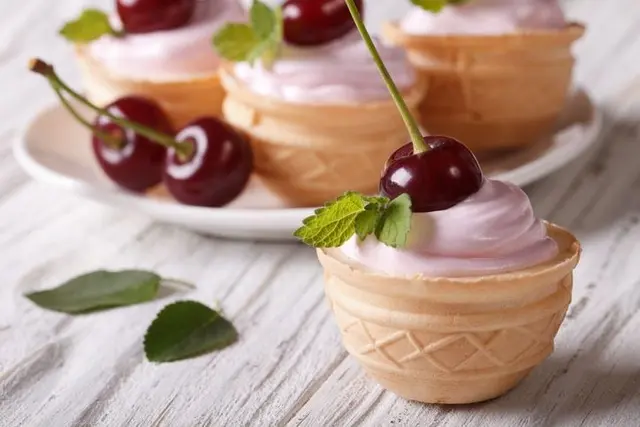 Gaufrettes à la crème de cerise