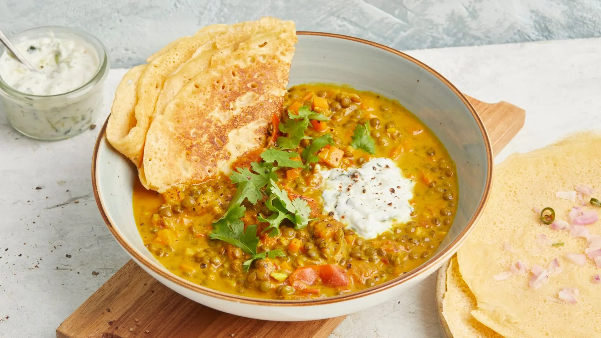 Dalh de lentilles avec galettes de pois chiches