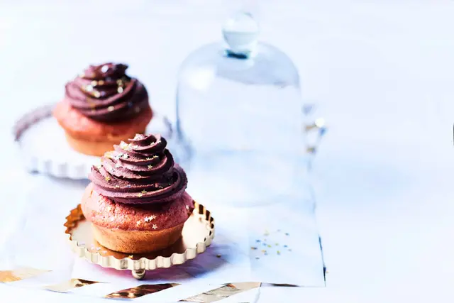 Cupcakes festifs à la betterave et ganache au chocolat noir