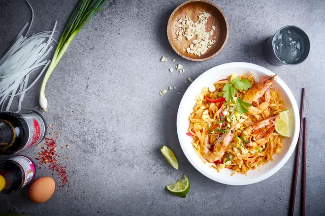 Pad thaï aux crevettes sautées