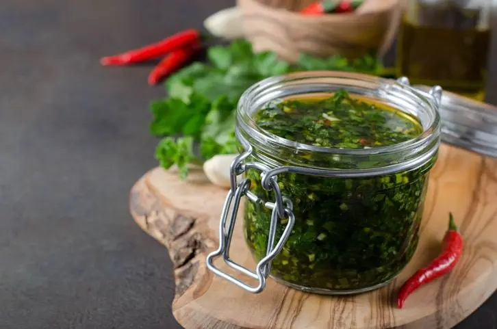 Recette de sauce chimichurri argentine