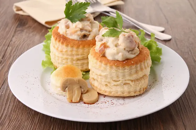 Vol au vent poulet champignons béchamel