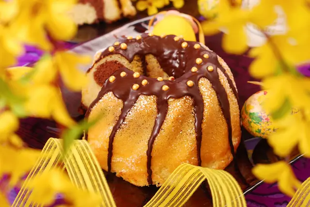 Gâteau ring en marbre pour Pâques