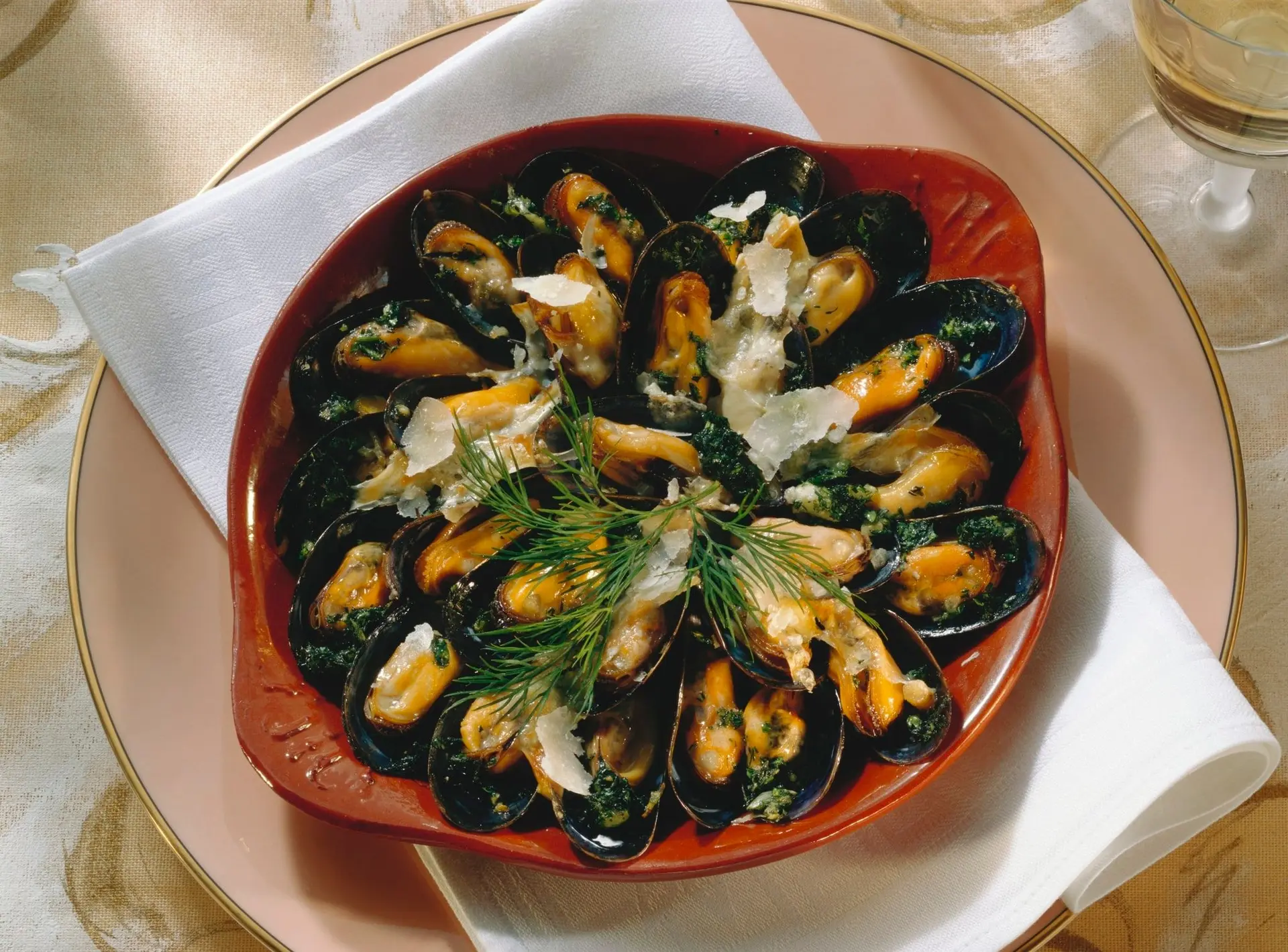 Moules bleues gratinées au parmesan