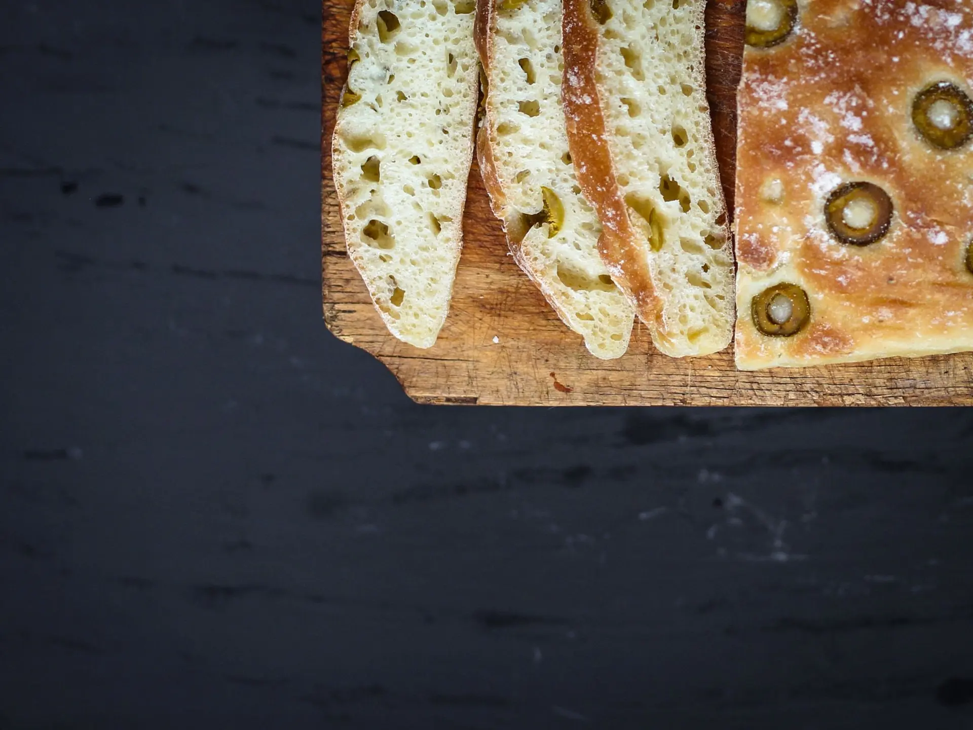 Pain ciabatta aux olives