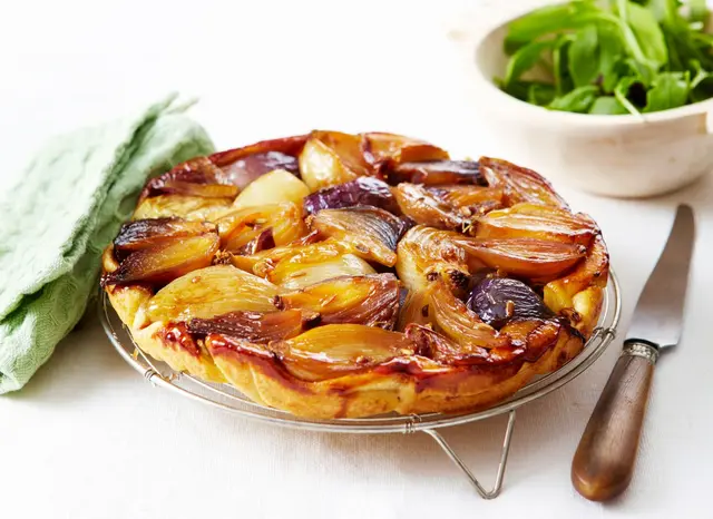 Tatin d’échalotes caramélisées