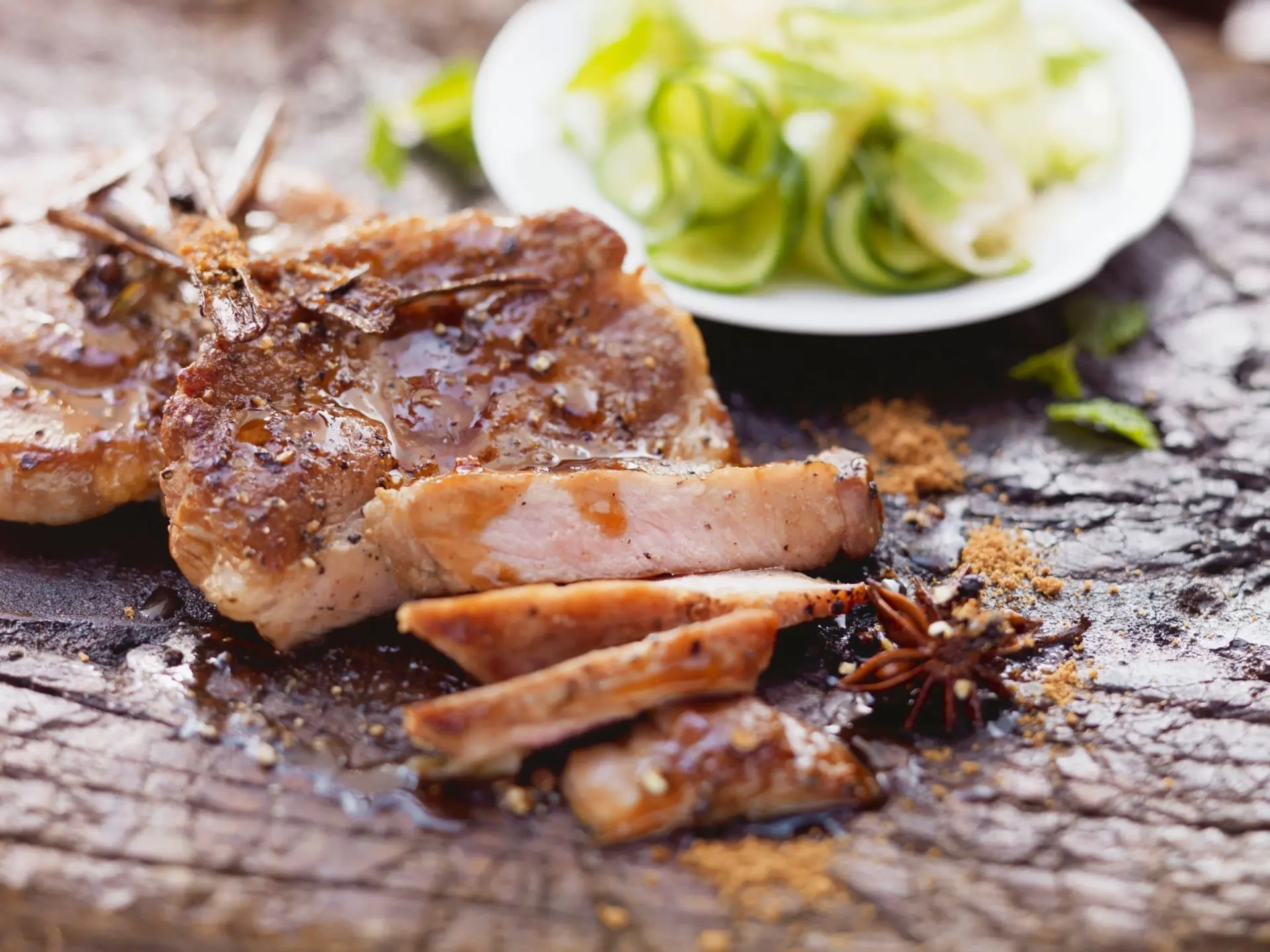 Joues de porc caramélisées