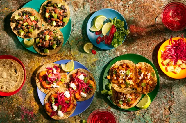 Tacos mexicains authentiques (al pastor, crevettes, haricots noirs)