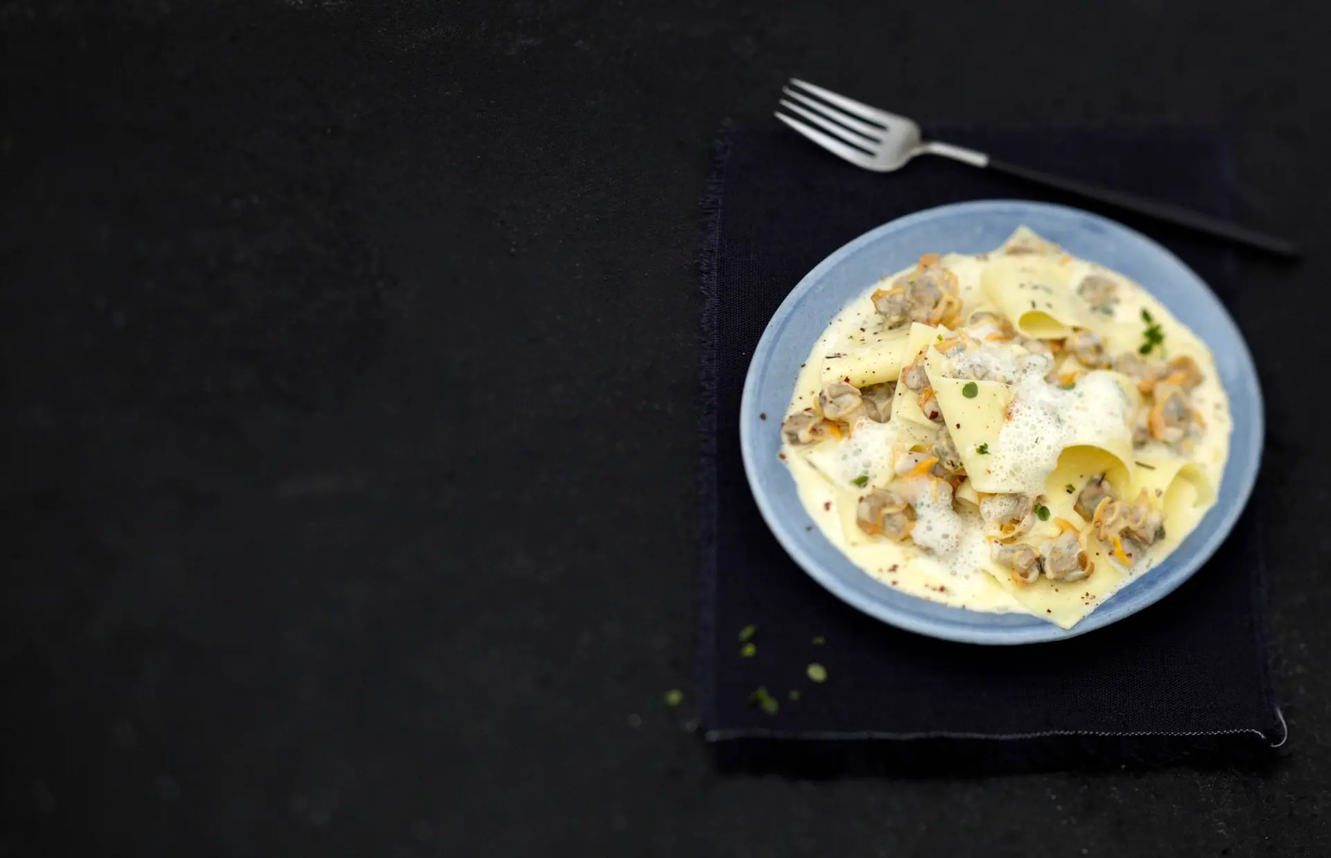 Tagliardi à la crème de coques et émulsion iodée