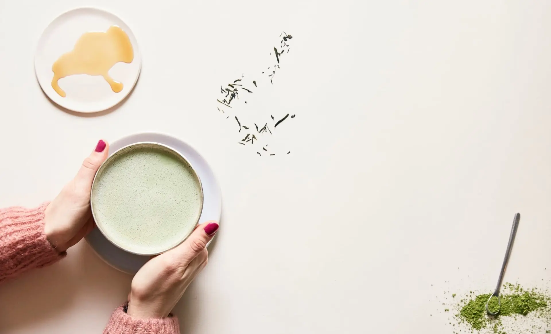 Matcha latte au lait d'amande et sirop d'agave
