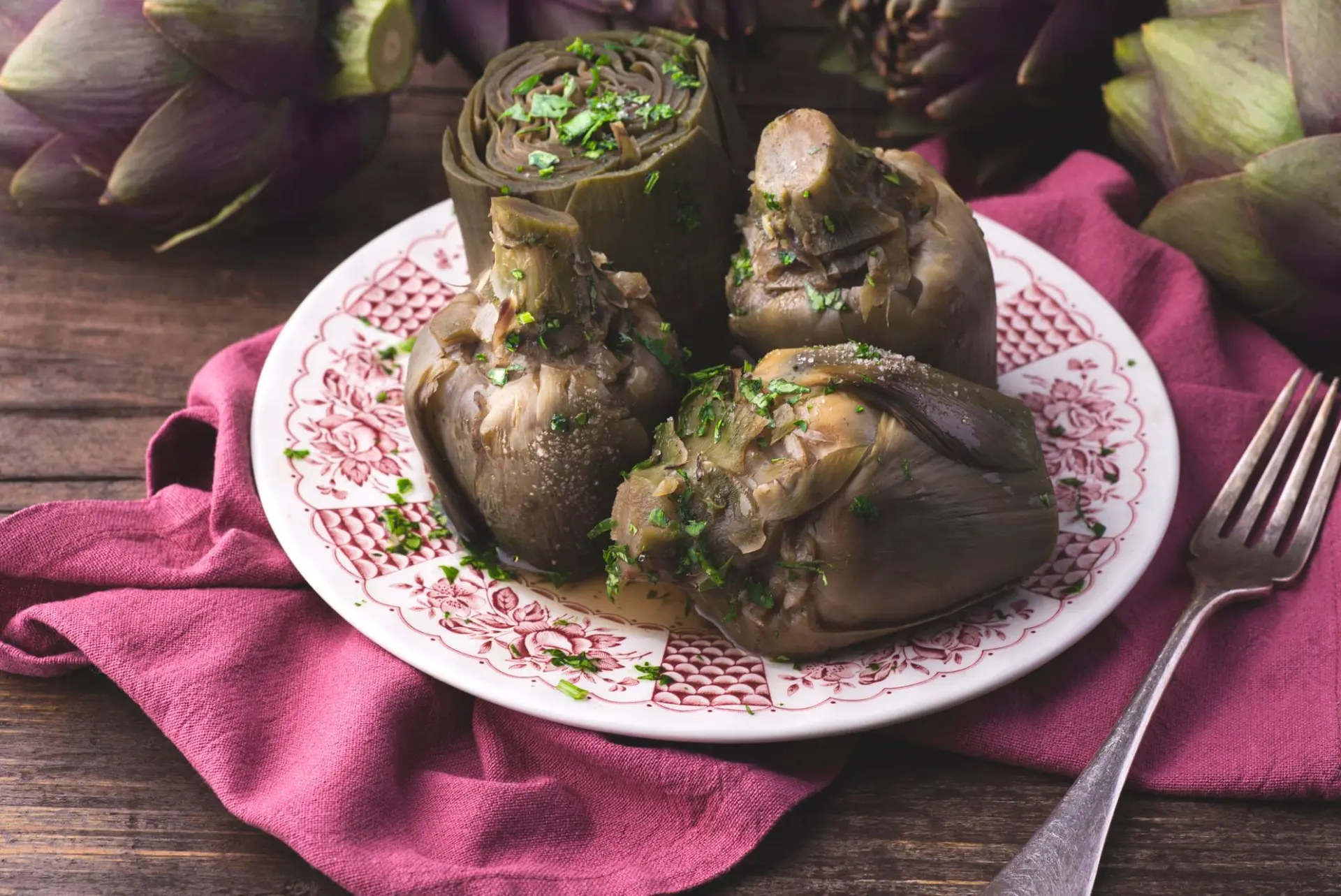 Carciofi alla romana - artichauts à l'ail et aux herbes