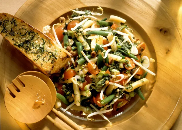 Salade de haricots sauce pesto