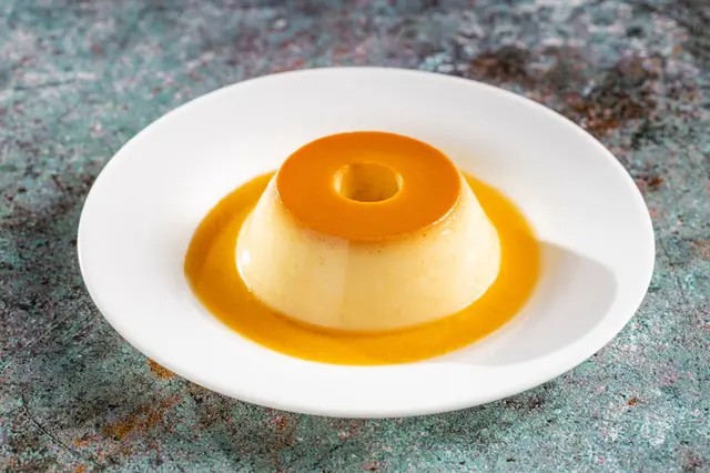Pudding au lait concentré – dessert traditionnel brésilien