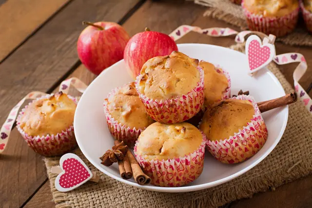 Muffins aux pommes et à la cannelle