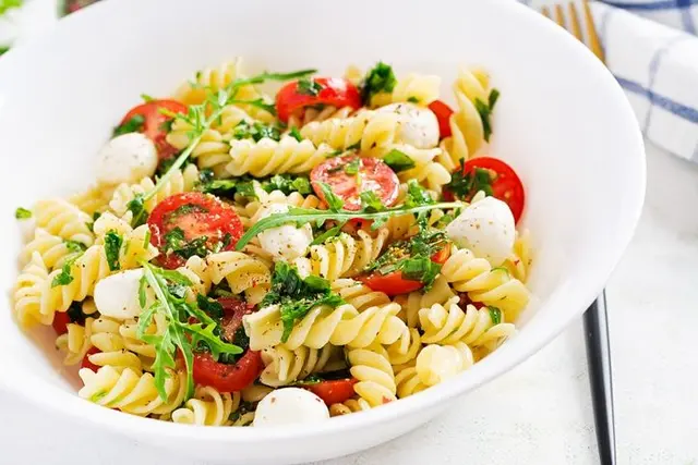 Salade fusilli mozzarella