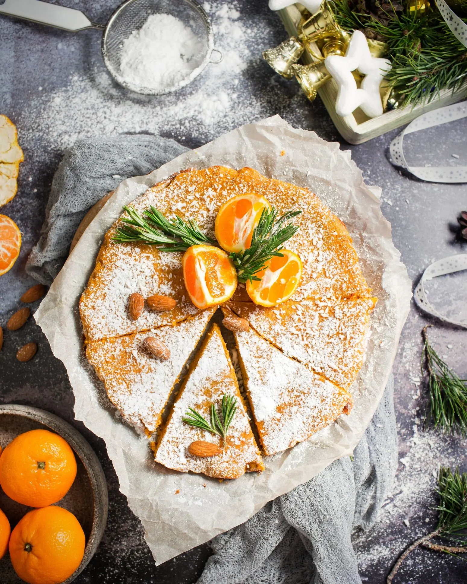 Gâteau de Noël aux amandes et mandarines fraîches