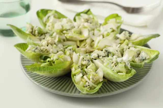 Salade de chicorée et de fromage bleu