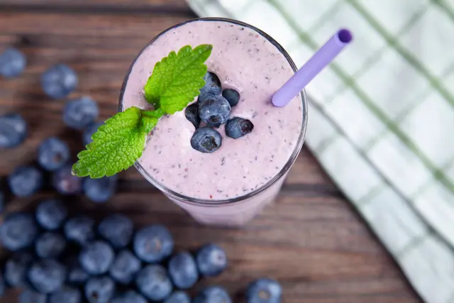 Smoothie aux myrtilles