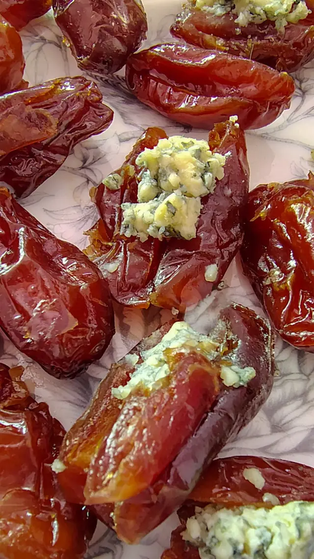 Dattes farcies au roquefort