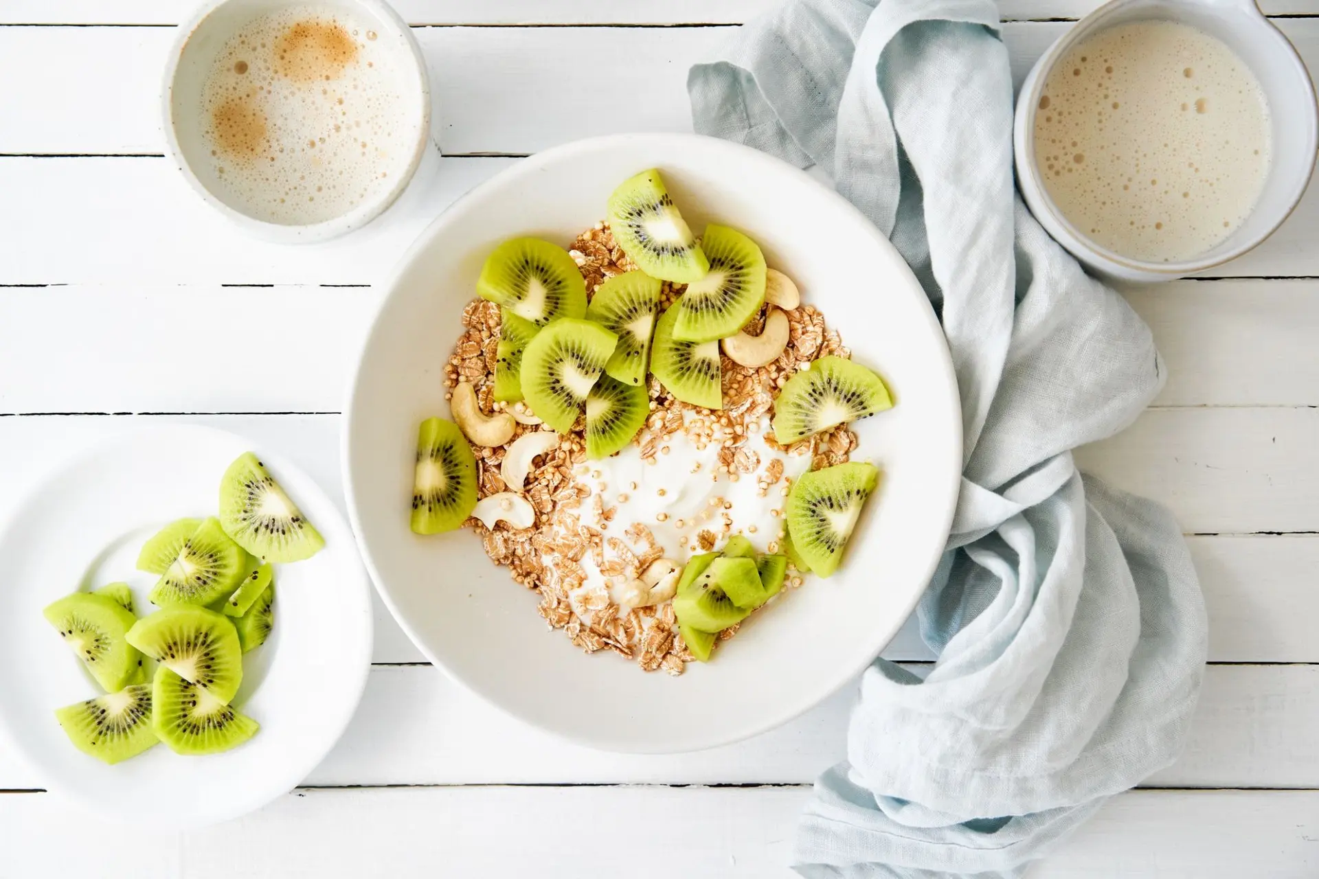 Muesli d’épeautre au kiwi et noix de cajou