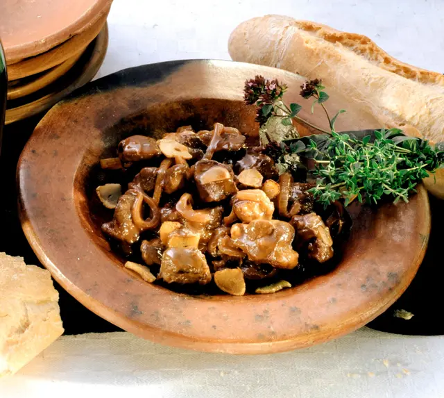 Civet de sanglier aux champignons