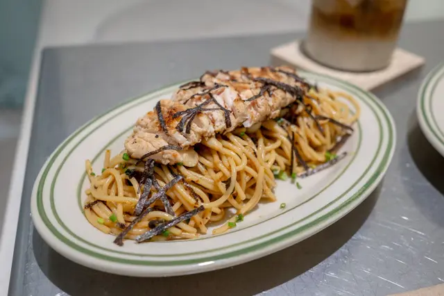 Spaghetti aglio e olio au poulet