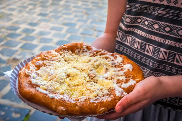 Langos au fromage