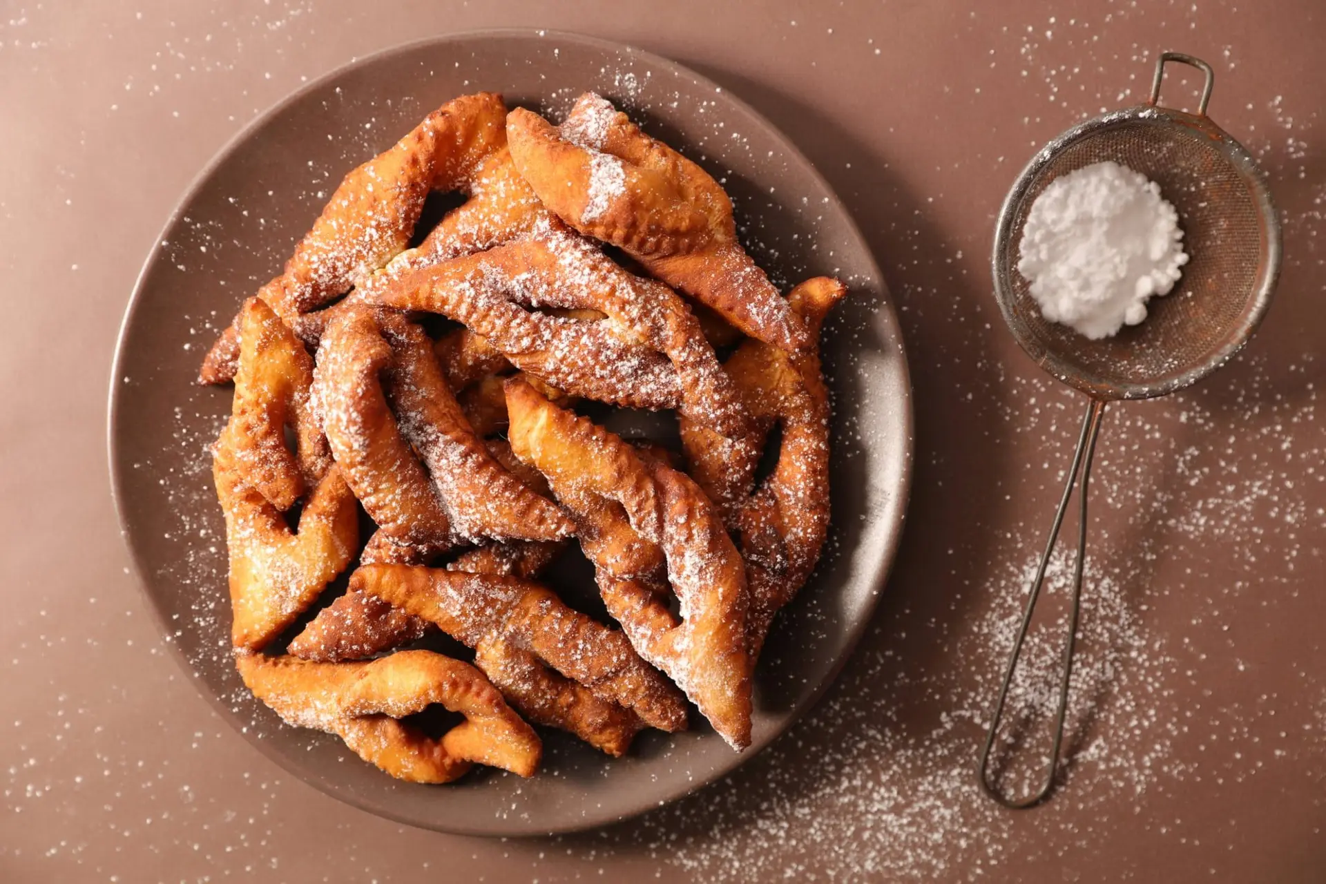 Recette de bugnes moelleuses à la lyonnaise