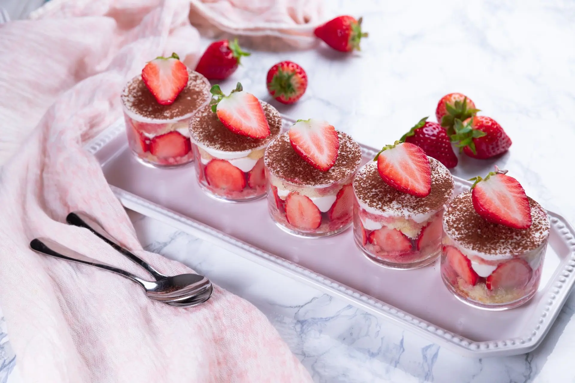 Tiramisu aux fraises en verrines
