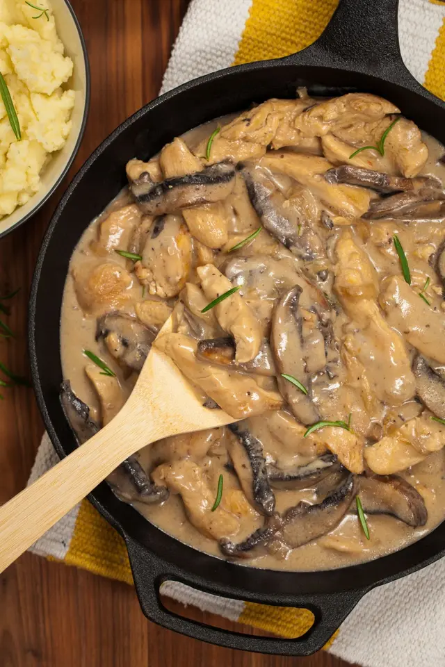 Recette du poulet Stroganoff