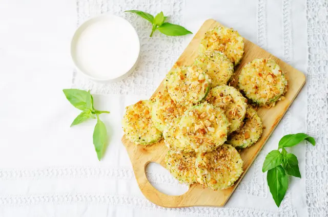 Chips de courgettes au parmesan