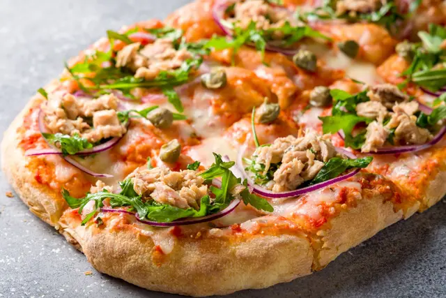 Pizza au thon et aux oignons (Tonno e Cipolla)