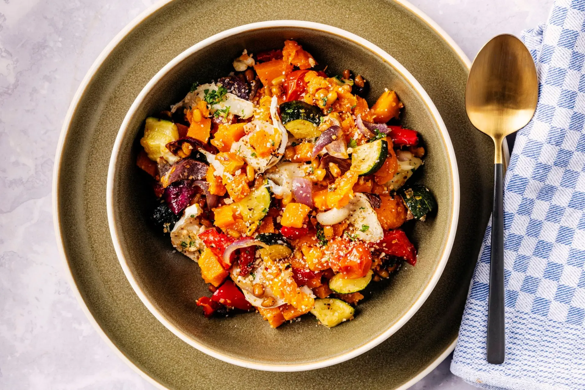 Courge musquée aux tomates cerises et fromage de chèvre
