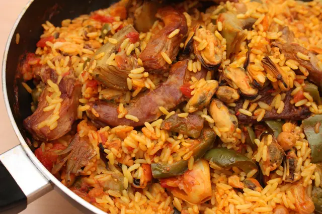 Paella à l'agneau