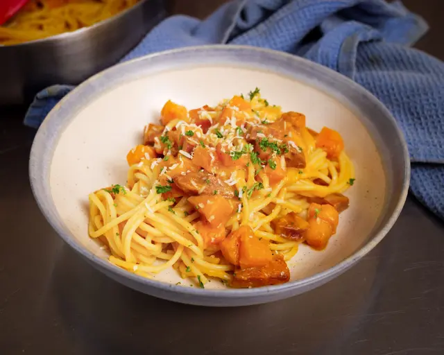 Spaghettis à la courge musquée et au chorizo