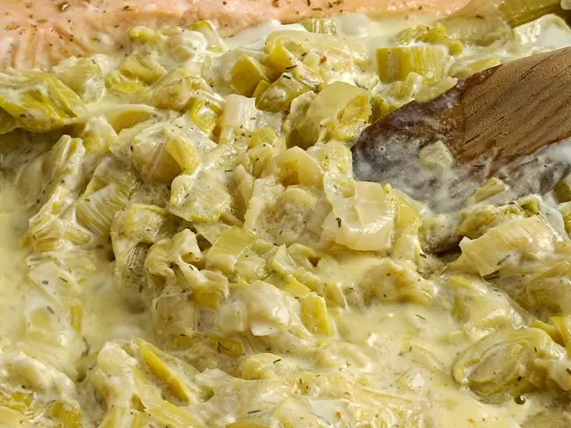 Saumon à la fondue de poireaux