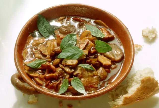 Funghi alla toscana (champignons frits à l'ail mode toscane)