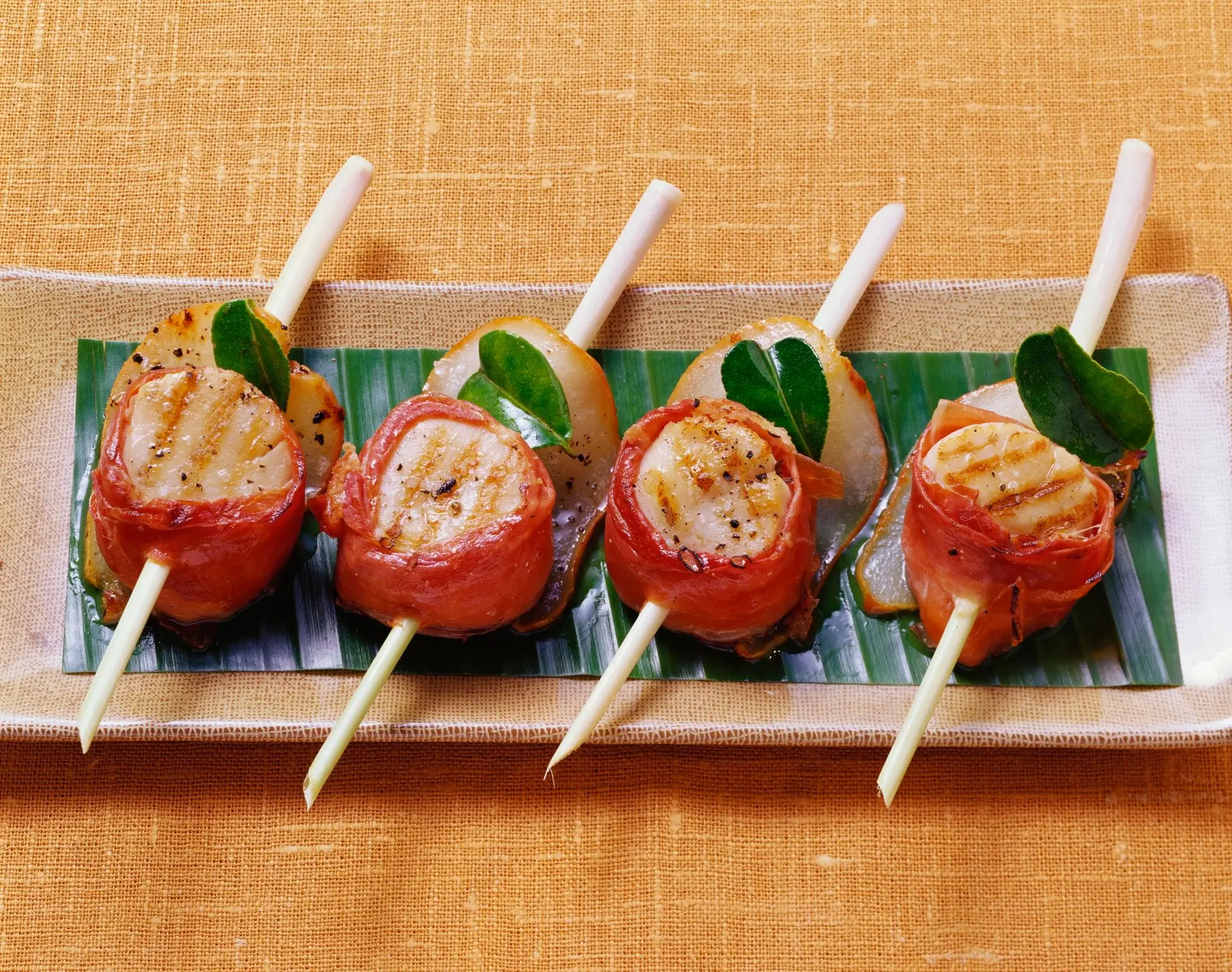 Pétoncles grillés en brochette