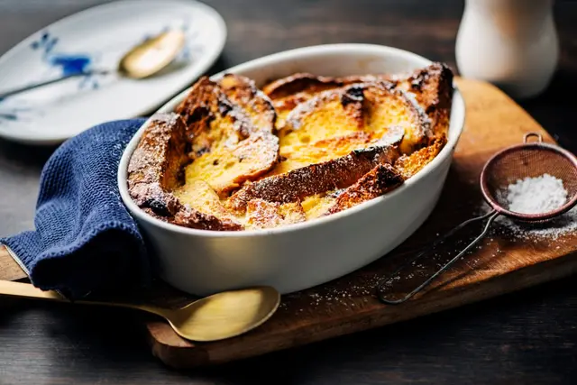 Bread and butter pudding (pudding au pain et au beurre)