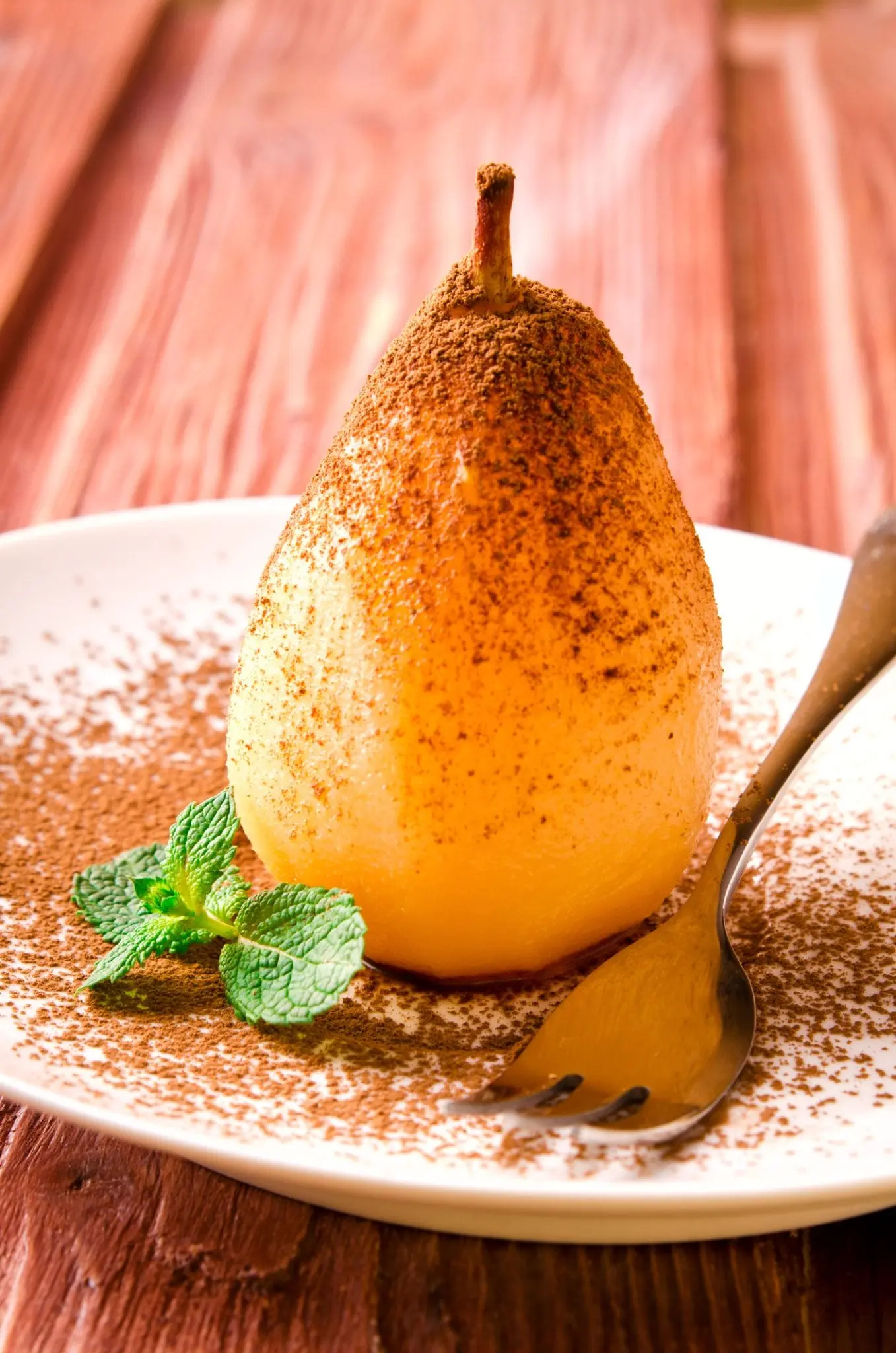 Poires pochées au chocolat et à la menthe